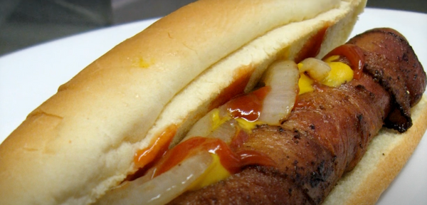 Hot Dog Top Tricks: BBQ Tips to Make Your Franks the Star of the Cookout